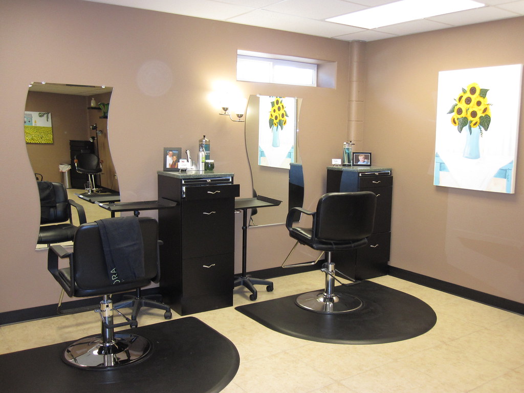 Affordable and Cheap Salon Suites for Rent in Houston TX