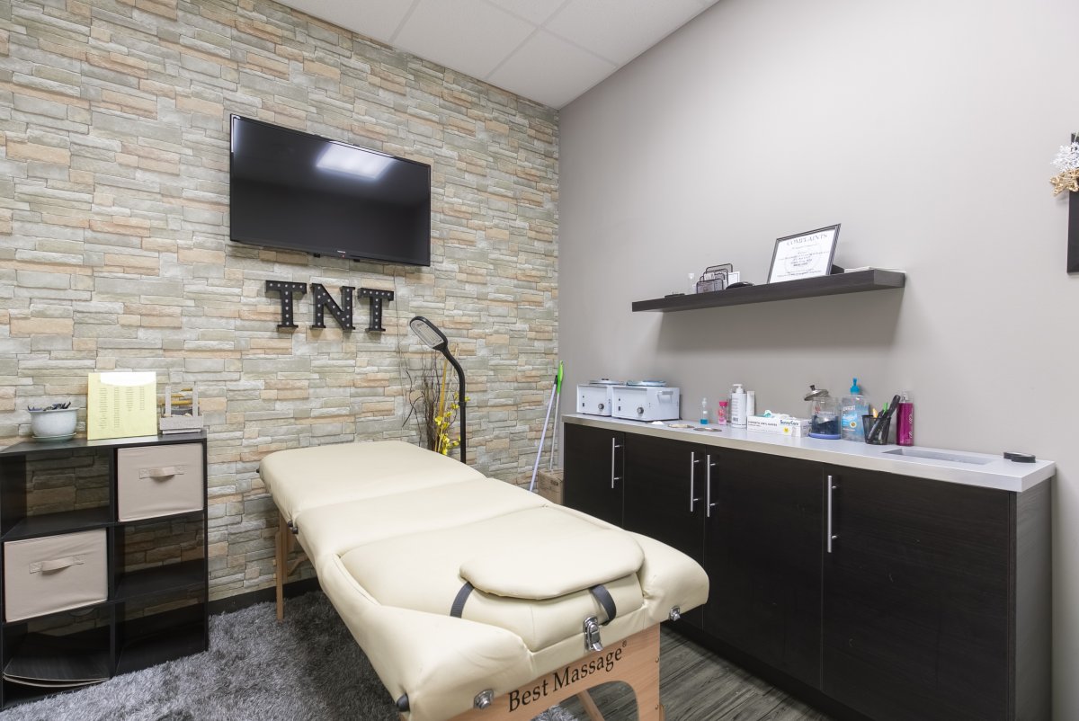 Complete Guide to Essential Salon Suite Tools And Equipment