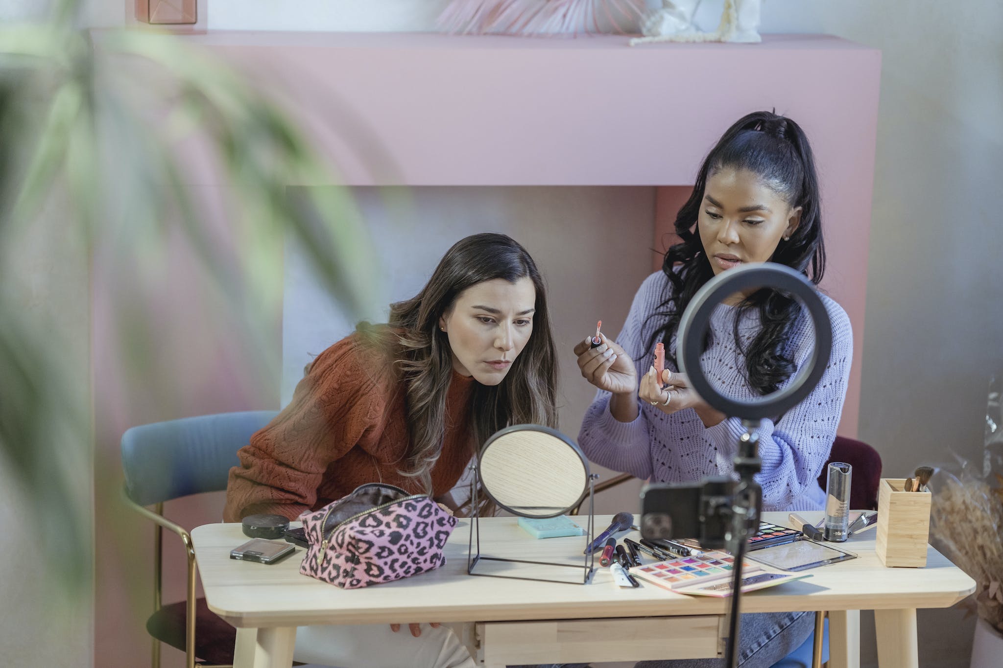 How Salon Suite Professionals Can Achieve the Perfect Balance between Creativity and Business?